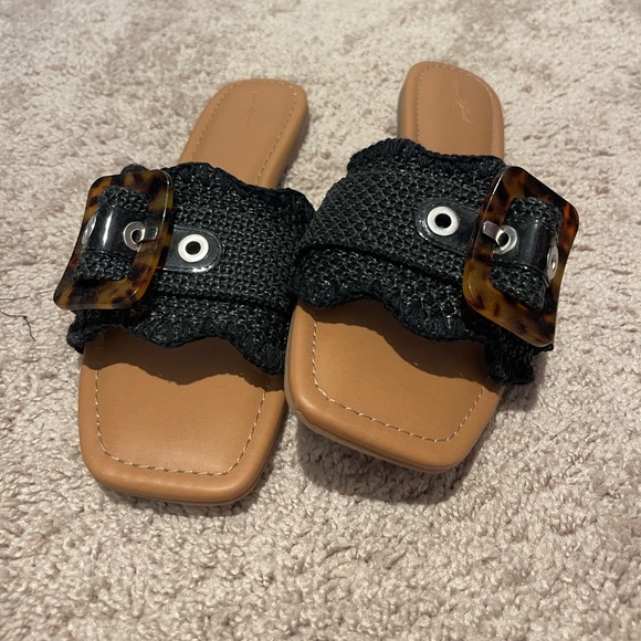 Target black sandals, NWOT NEVER WORN 9 - Picture 2 of 3